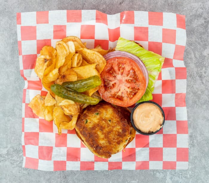 Shinnecock Lobster Factory 11052020__Crab cake burger 012